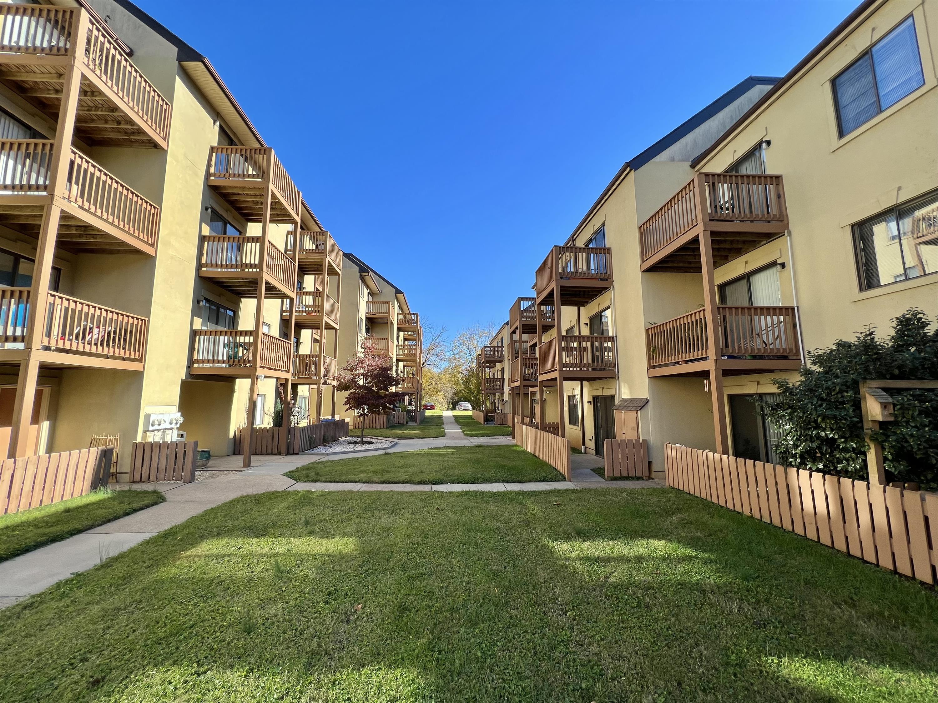1002 Linden Avenue - 1